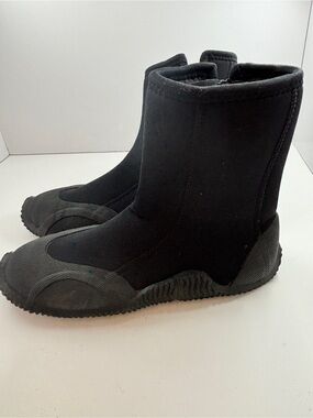 Black Neoprene Water Boots